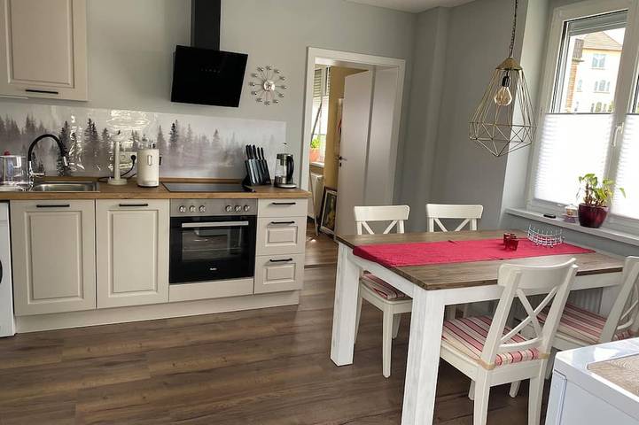 Ganze Wohnung, Ferienwohnung Pappelchen Vergessen Sie altbackene Ferienzimmer.. in Rudolstadt, Saaleland