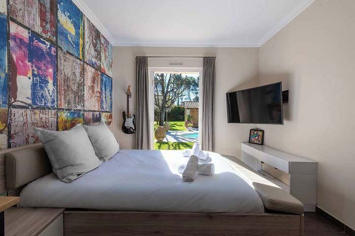 205 sqm Villa with Heated Pool – Near Cannes in Mouans-Sartoux, Mittelmeerküste (Frankreich)