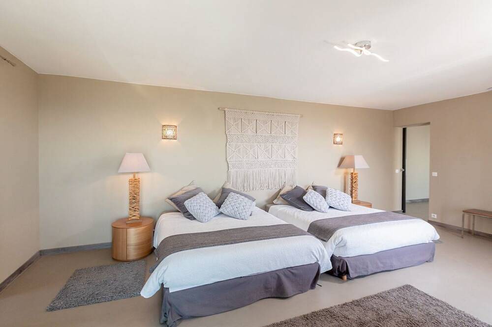 Villa Tribu - Six Chambres Villa, Couchages 14 in Cabris, Région de Cannes