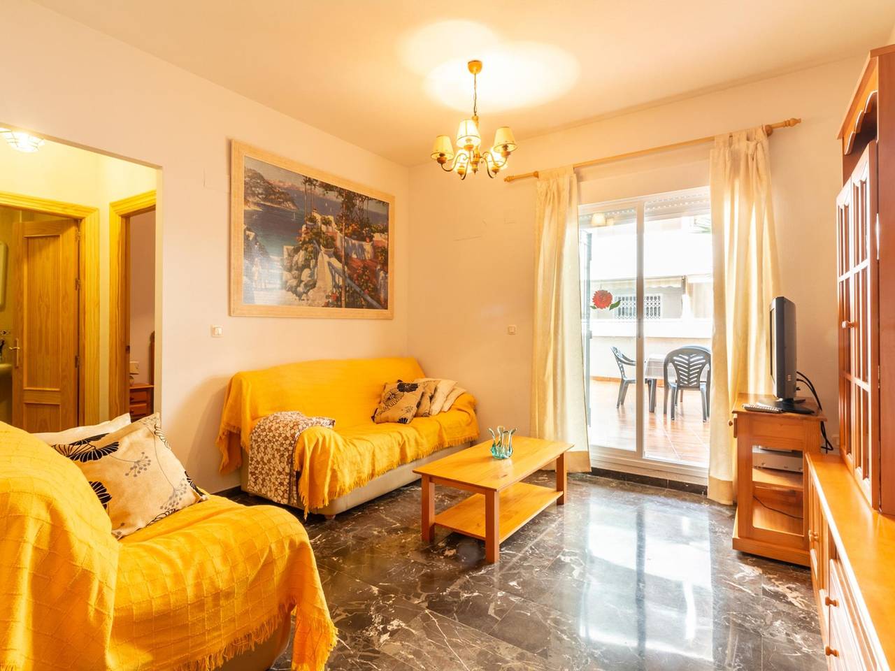 Hel semesterlägenhet, Apto Castell Beach. Apartment with a spacious seaside terrace. in Castell de Ferro, Gualchos