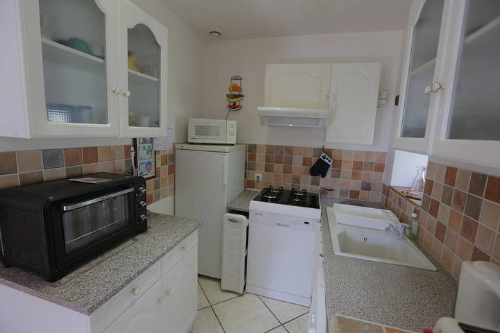 Gîte pour 4 personnes, avec jardin ainsi que piscine et terrasse, animaux acceptés à Charols - 3