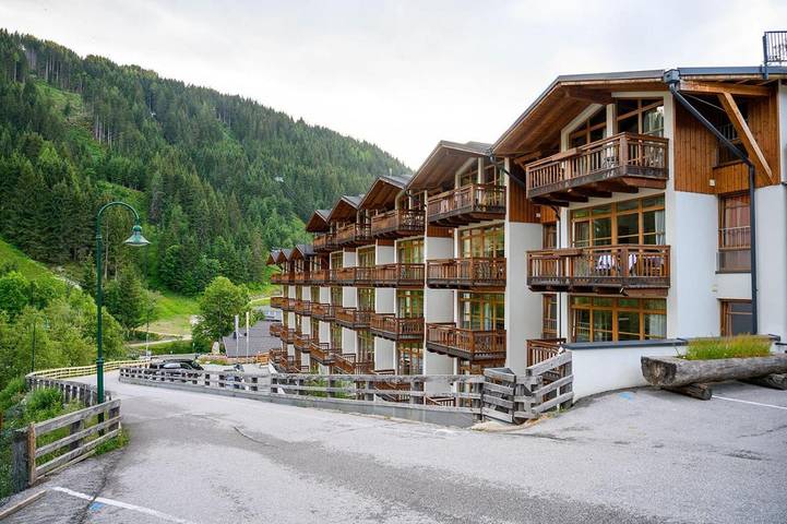 Ferienanlage für 2 Personen, mit Sauna und Pool sowie Terrasse in Österreich