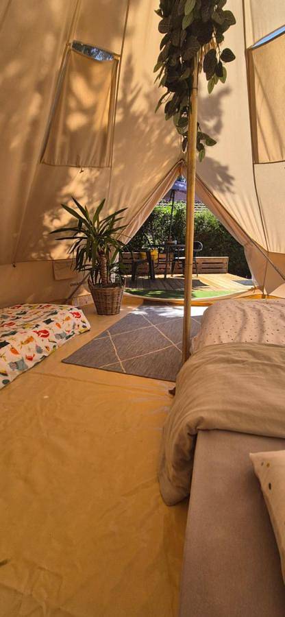 Location de vacances pour 9 personnes, avec vue ainsi que piscine et jardin à Salviac - 4