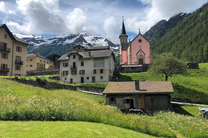 Gîte pour 5 personnes, avec Balcon et Jardin à Trient (Suisse)