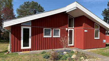 Ferienhaus für 4 Personen, mit Whirlpool und Garten sowie Sauna und Terrasse, mit Haustier in Mirow