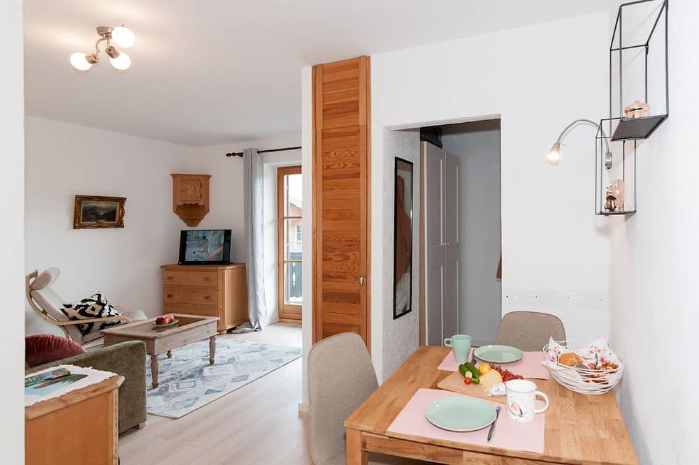 Entire apartment, Ferienwohnung Rotkehlchen, Whg. 8 in Bad Wiessee, Bavarian Alps