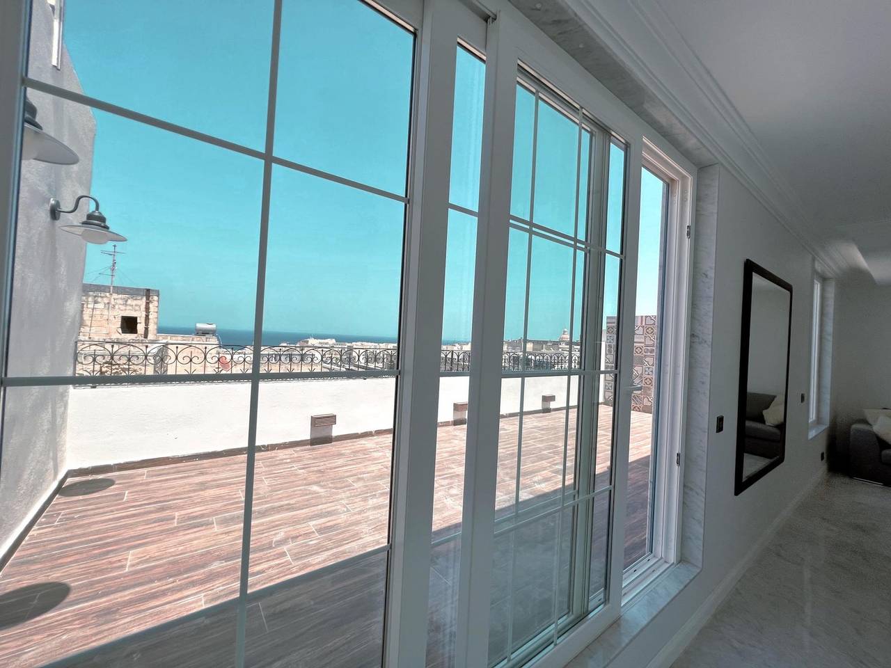 Cały apartament, Panoramic Sea View Penthouse with Terrace + Grill in Valletta, Malta (wyspa)