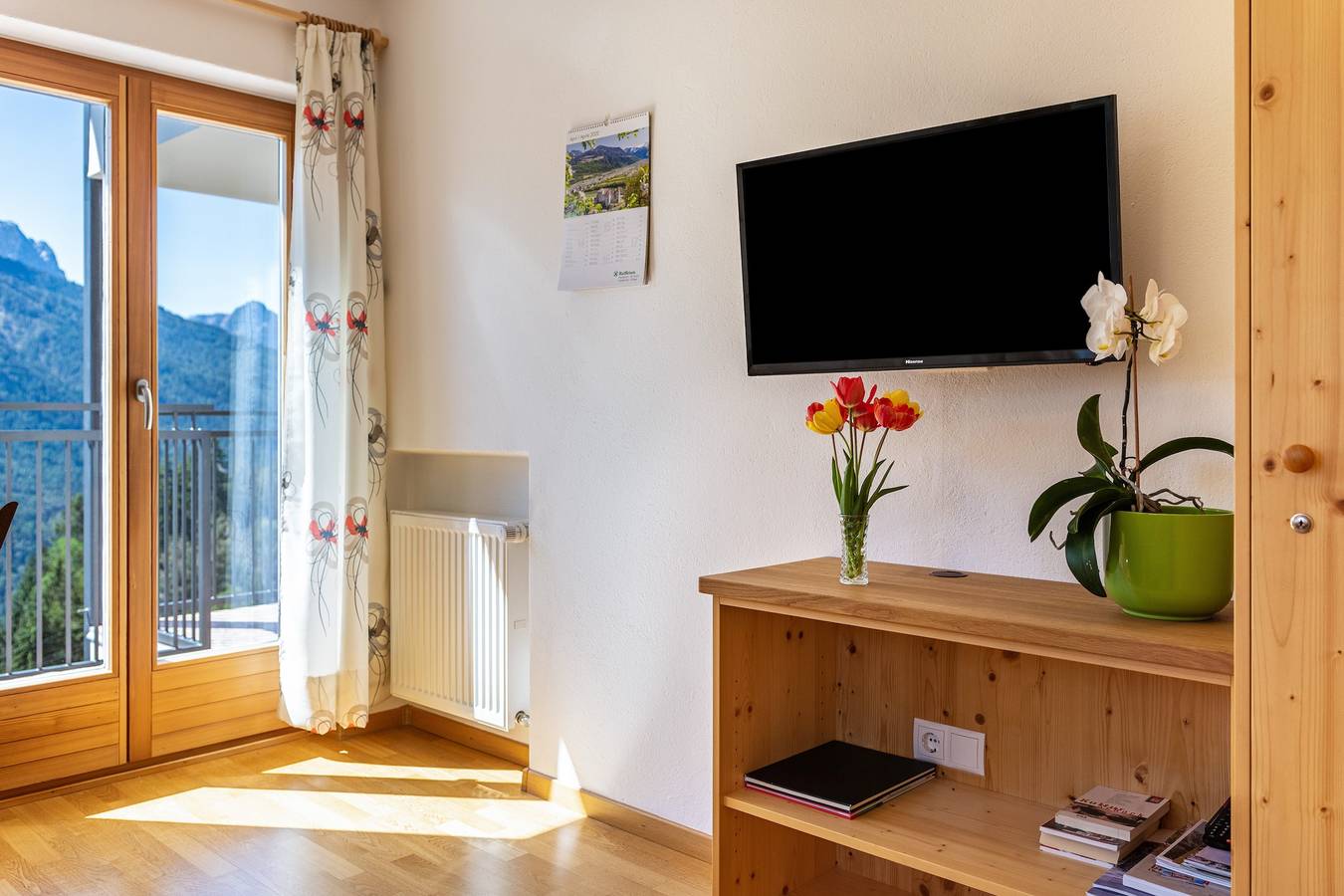 Entire apartment, Holiday Apartment 'Thusnelda C' with Mountain View, Balconies & Wi-Fi in Telfen-Lanzin, Kastelruth