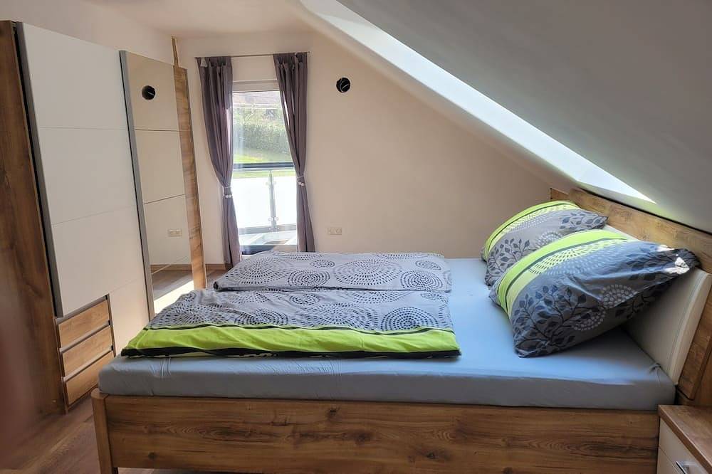 Ganze Wohnung, Urlaub in aufwendig sanierter Og-Wohnung in Pleinfeld, Fränkisches Seenland
