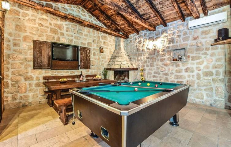Ferienhaus für 9 Personen, mit Pool an der Makarska Riviera - 2