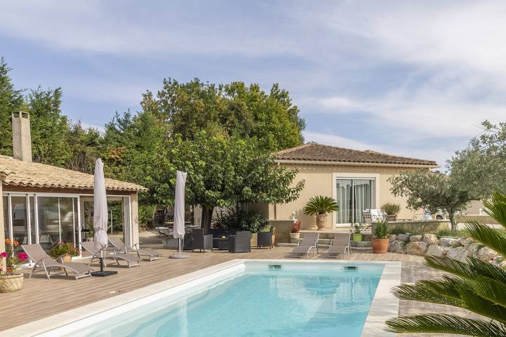 Location de vacances pour 6 personnes, avec jardin et terrasse à Noves - 3