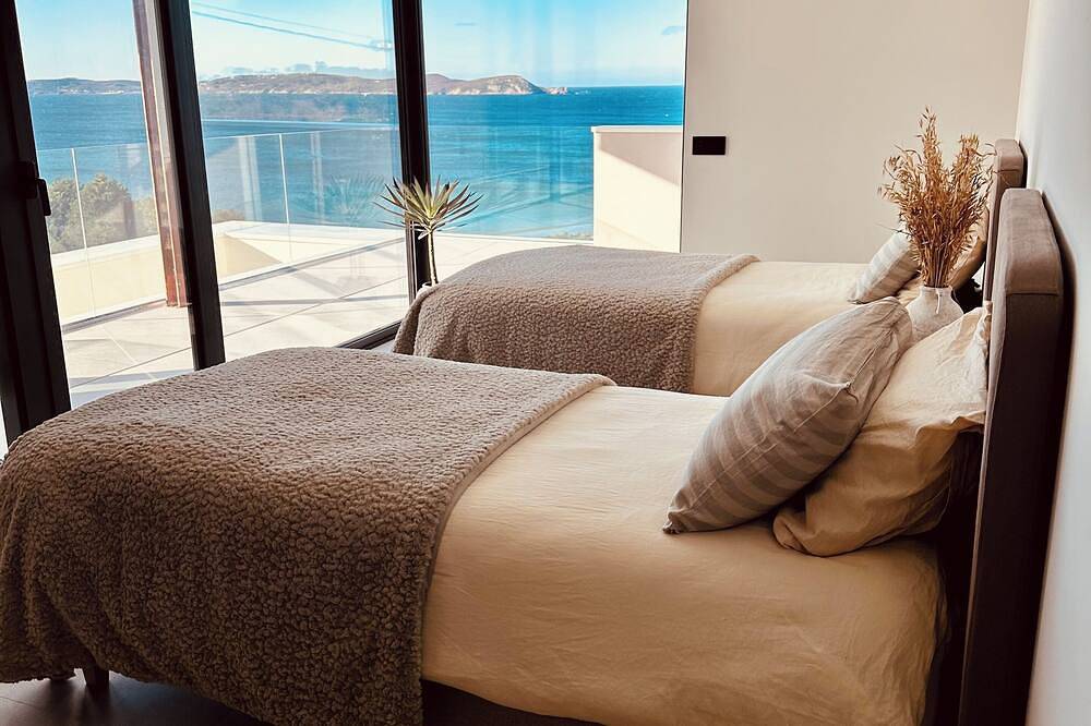 Luxury villa on the beach, Sanxenxo in Noalla (Santo Estevo), Sanxenxo