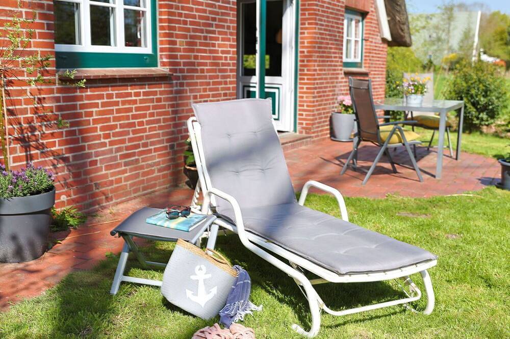 Wunderbares alleinstehendes Ferienhaus mit  W-Lan, Tv, Terrasse, Haustiere erlaubt und Parkplatz in Oberndorf-Oste, Landkreis Cuxhaven