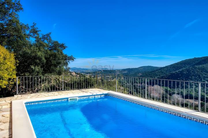 Schönes Haus mit herrlicher Aussicht in Cabanyes, Calonge