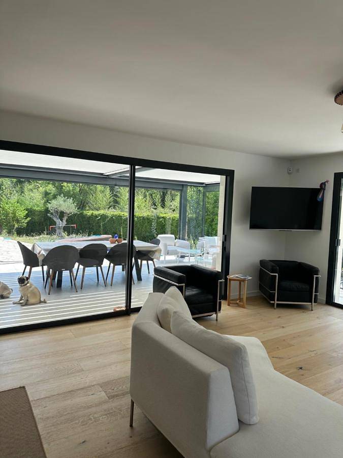 Location de vacances pour 12 personnes, avec jardin et piscine ainsi que terrasse et vue à Saint-Clément-de-Rivière - 4