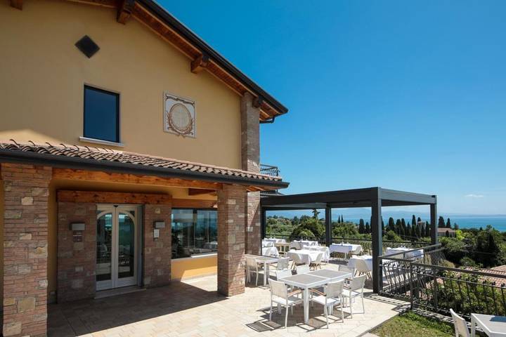B&b voor 2 personen, with Balkon and Terras as well as Tuin in Moniga del Garda