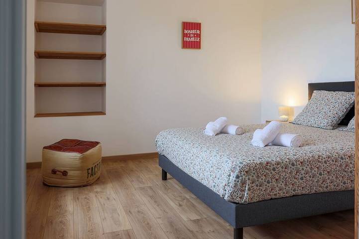 Location de vacances pour 12 personnes, avec terrasse et jardin à Saint-Romain-et-Saint-Clément - 3