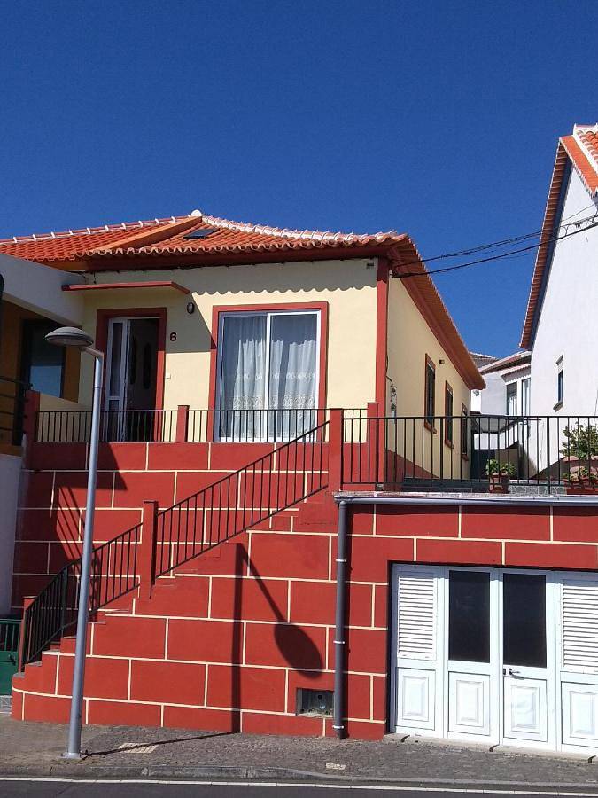 Val's Place in Praia da Vitória, Terceira