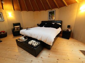Log Cabin for 12 People in Shropshire, West Midlands, Photo 4