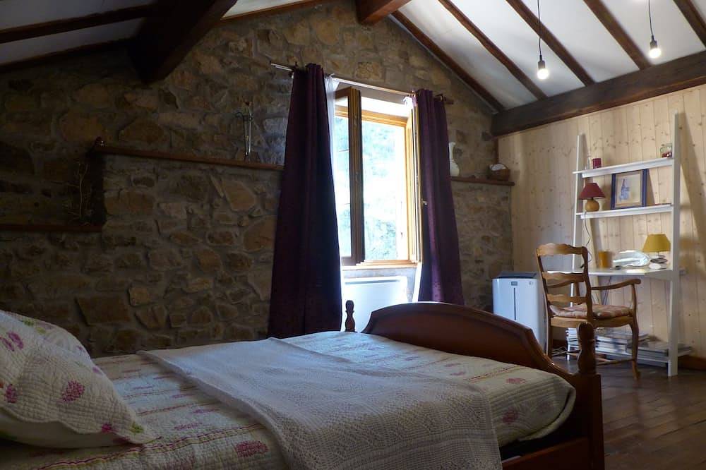 Maison de famille au coeur du Parc des Monts d'Ardèche pour une pause détente in Saint-Pierreville, Parc naturel régional des Monts d'Ardèche