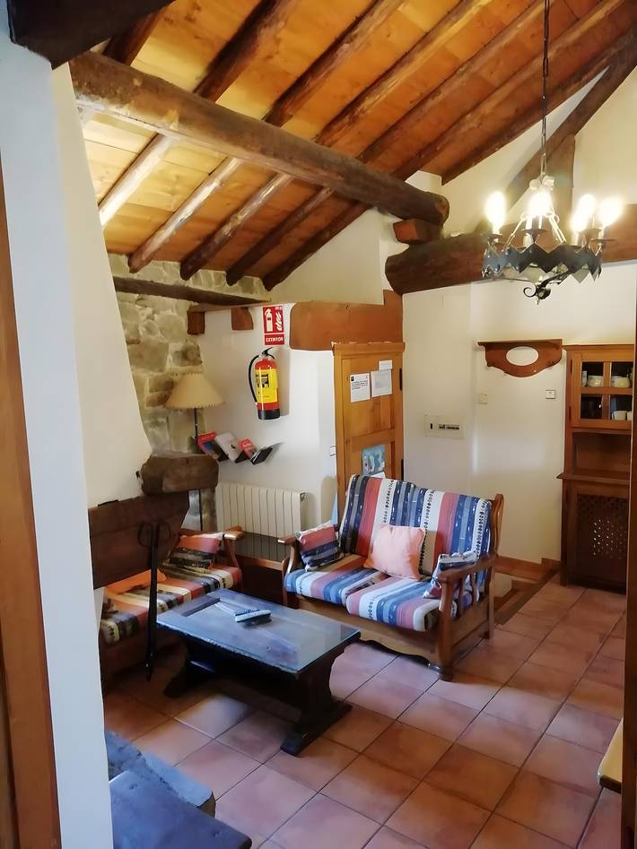 Casa rural 'La Pontezuela Arriba' con terraza compartida y jardín privado in Navarredonda de Gredos, Provincia de Ávila