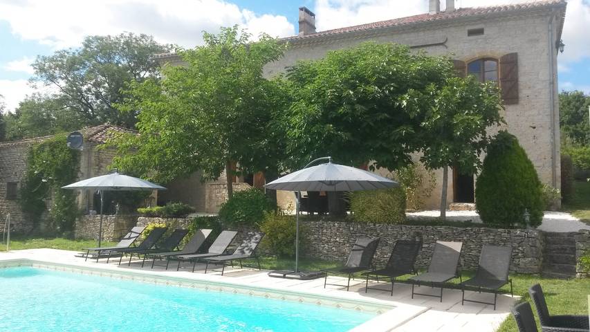 Gîte pour 6 personnes, avec piscine à Montaigu-de-Quercy