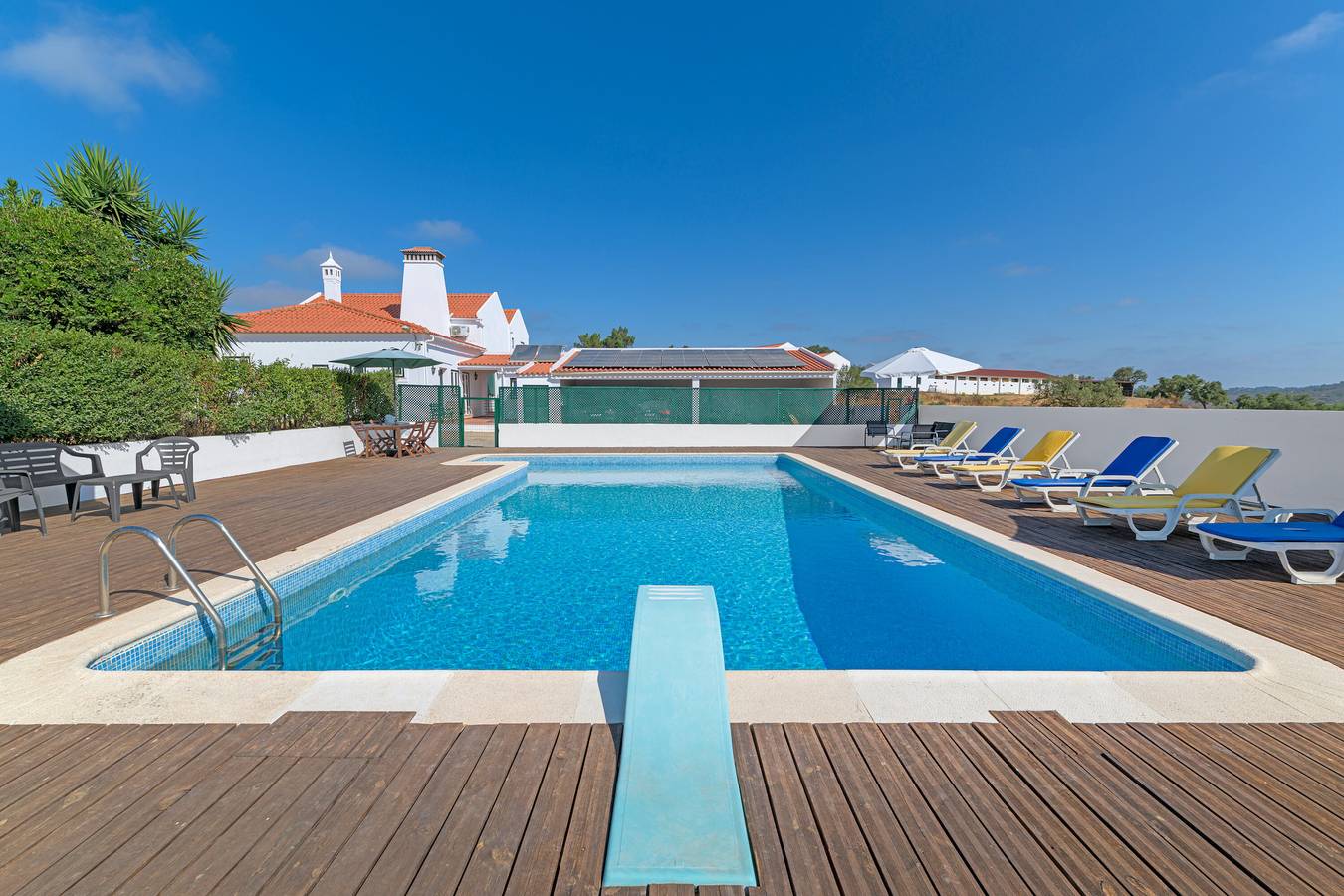 Villa 'Tamanqueira' mit Bergblick, Wlan und Klimaanlage in São Salvador e Santa Maria, Alentejo Litoral