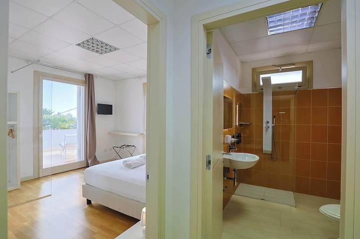 Ferienhaus für 6 Personen, mit Pool und Whirlpool in Torre Colimena - 2