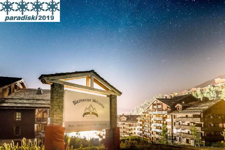 Appartement de vacances pour 4 personnes, avec jacuzzi et balcon ainsi que sauna et piscine