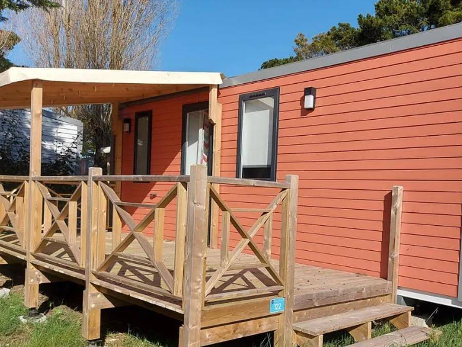 Camping Le Moténo - Mobilhome 6 personnes - Mobil Home Aqua 2ch 4/6pers Terrasse Semi-Couverte Tv in Plouhinec (Morbihan), Côte des Mégalithes