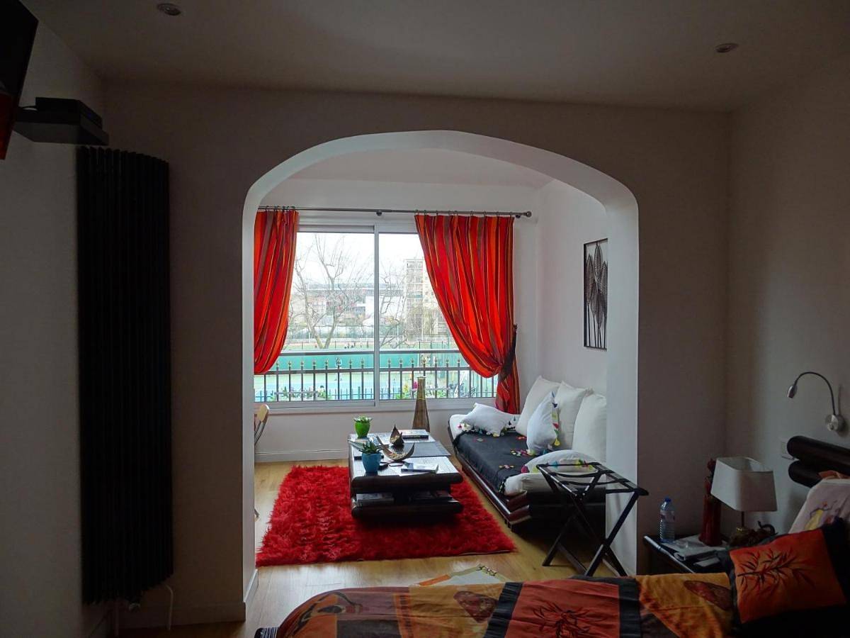 Double Room with Private Bathroom in Montrouge, Hauts-de-Seine