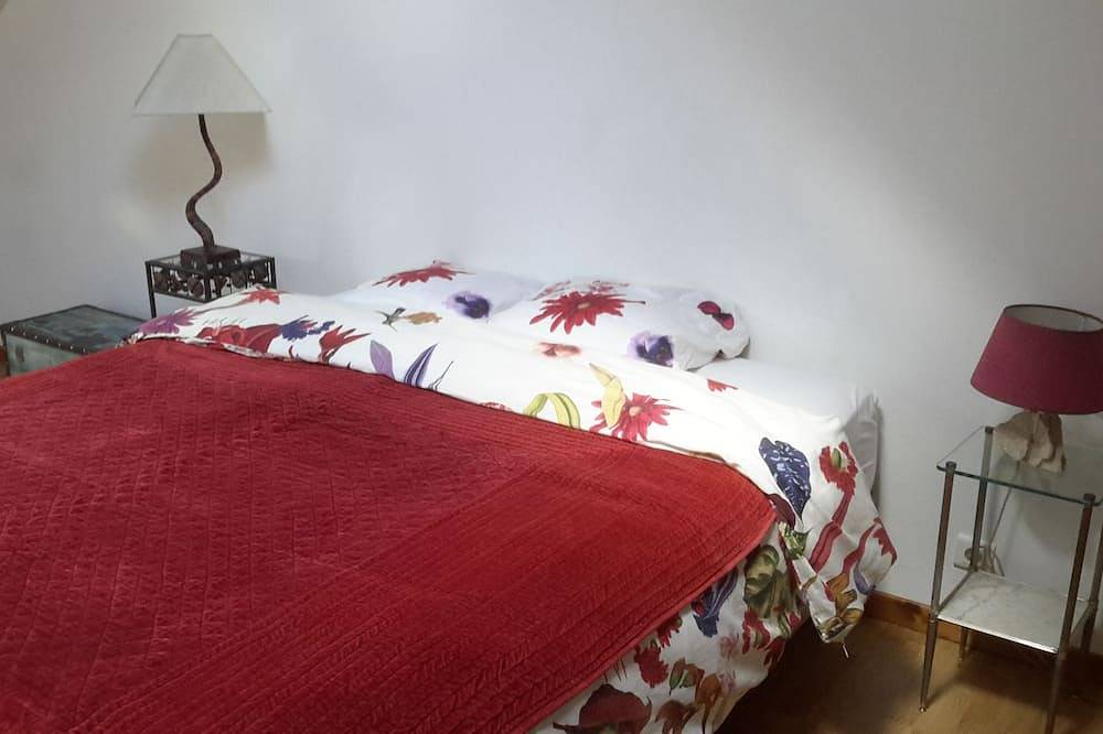 Cosy house overlooking the harbour Tourlaville in Tourlaville, Cherbourg-en-Cotentin