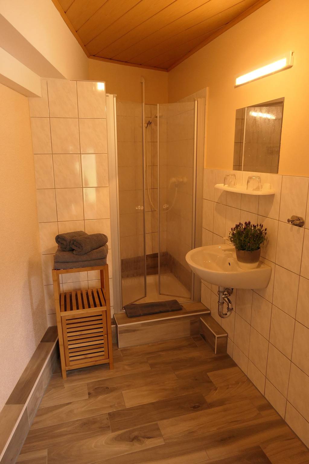 Ganze Ferienwohnung, Appartement am Mühlenberg in Waren (Müritz), Müritz