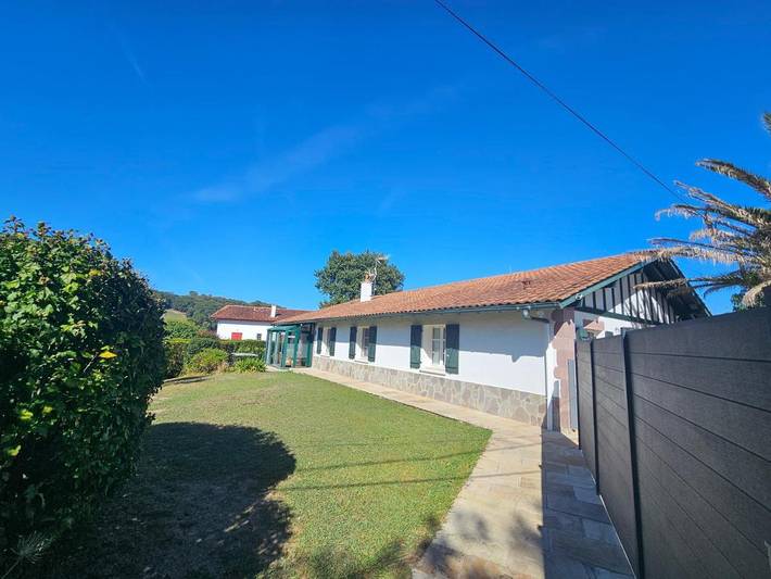 Chambre d’hôte pour 2 personnes, avec Terrasse et Jardin à Sare