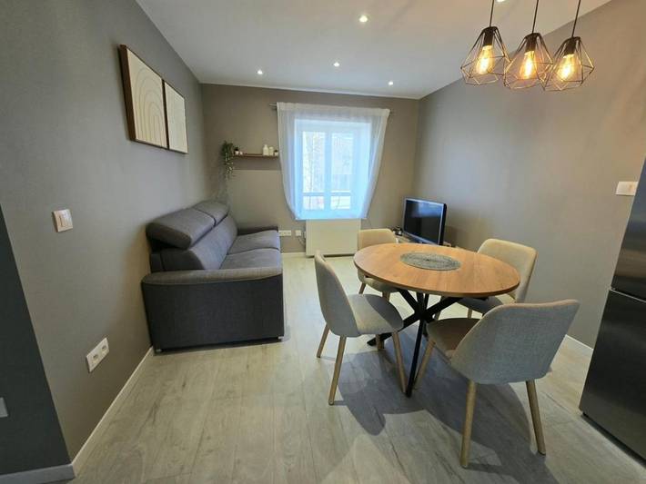 Gîte pour 6 personnes, avec balcon à Les Avenières - 2