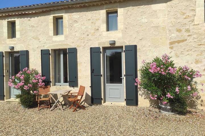 Gîte pour 2 personnes, avec Terrasse et Jardin