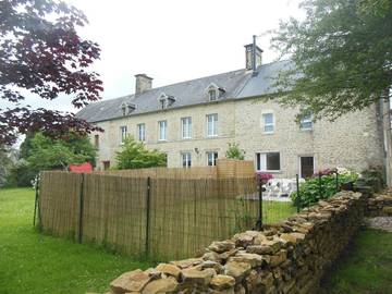 Gîte pour 5 personnes, avec jardin et terrasse à Coigny