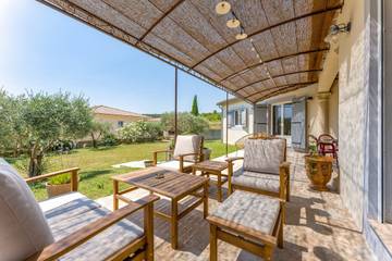 Villa pour 6 Personnes dans Goudargues, Région de Nîmes, Photo 1