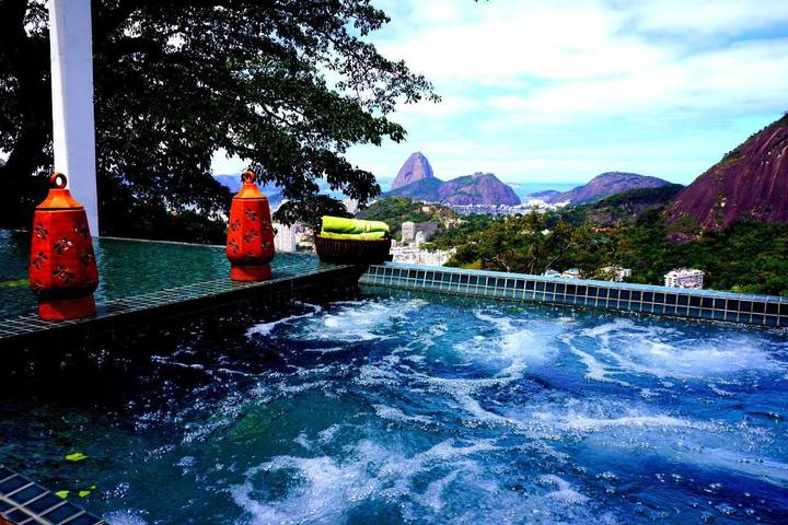 Casas e apartamentos de temporada para 2 pessoas, com terraço e jardim e ainda piscina and vista em Santa Teresa (RJ)