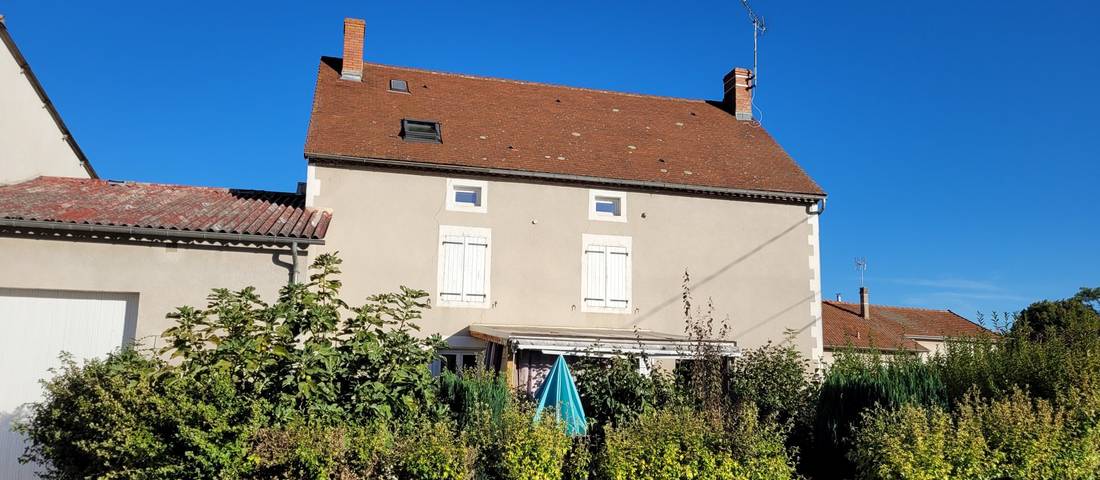 Gîte pour 4 personnes, avec terrasse et jardin dans Vensat