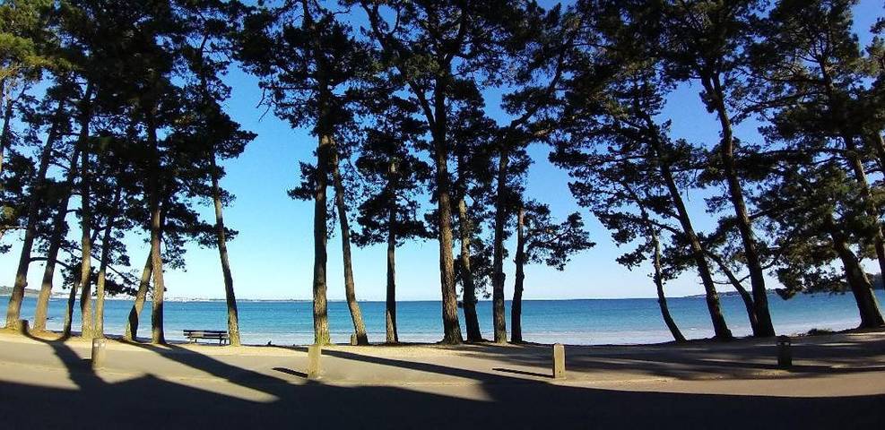 Appartement de vacances pour 4 personnes, avec vue ainsi que piscine et jardin