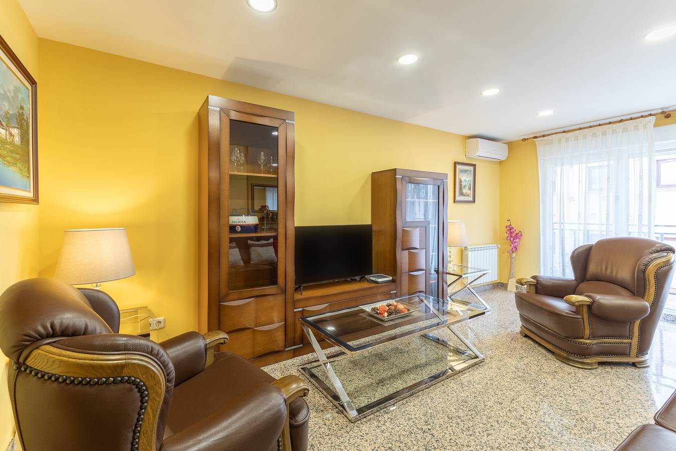 Holiday Home 'Magnifico' with Balcony, Wi-Fi and Air Conditioning in Pozuelo de Alarcón, Madrid Province