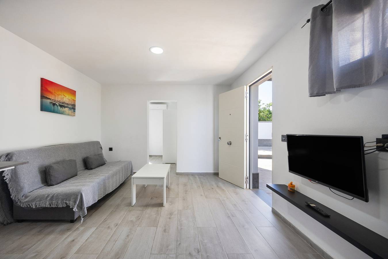 Ganze Wohnung, Apartment 'Mit Pool und Grill' mit privatem Pool, Wlan und Klimaanlage in Conil de la Frontera, Costa de la Luz
