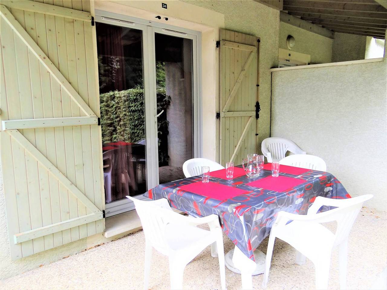Casa dúplex para 6 personas con piscina climatizada en Vallon-Pont-d'Arc in Vallon-Pont-d'Arc, Gorges de l’Ardèche