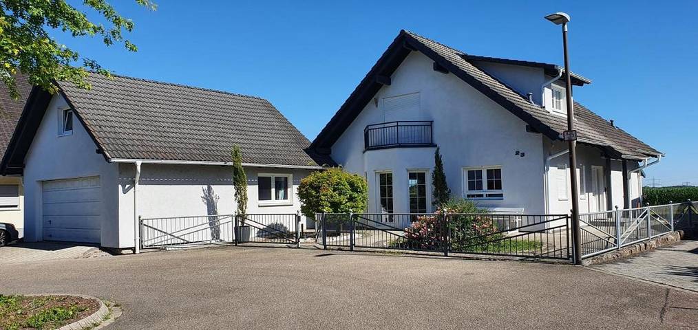 Ferienhaus für 12 Personen, mit Balkon und Terrasse sowie Garten und Ausblick in Appenweier