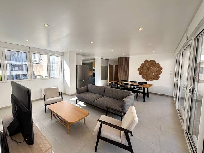 Gîte pour 9 personnes, avec balcon à Reims