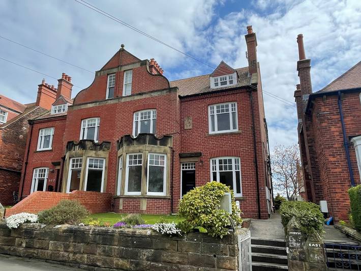 Cottage for 8 people, with Garden in Robin Hood's Bay