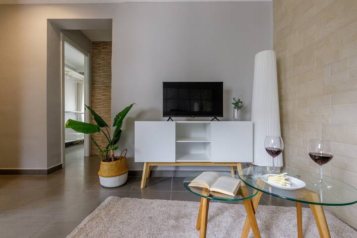 Entire apartment, Apartment 'Málaga Dream' with Wi-Fi and Air Conditioning in Ciudad Jardín (Málaga), Malaga