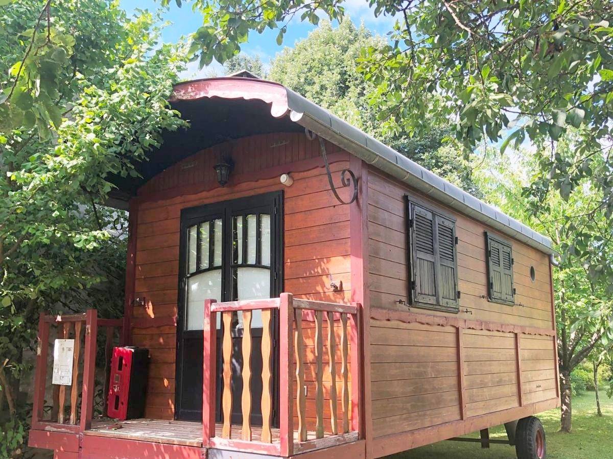 Two-Bedroom House in Milly-la-Forêt, Parc naturel régional du Gâtinais français