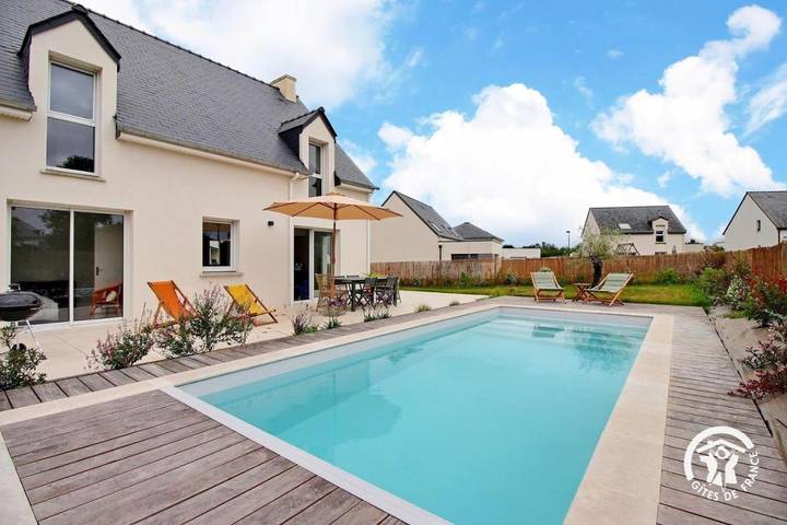 Location de vacances pour 8 personnes, avec piscine et jardin à Billiers - 4
